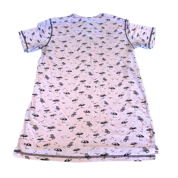 Ditch Plains by Ricky Singh Men's V-Neck T-Shirt; Beach Print; Pink; Size M - Picture 2 of 5